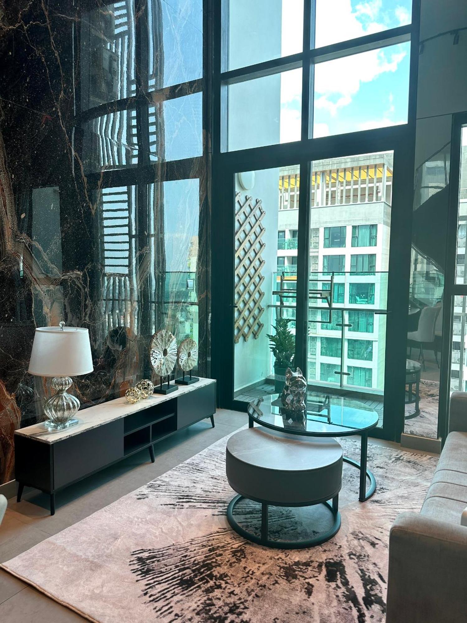 Feliz Luxurry Duplex Apartment Saigon Хошимин Экстерьер фото