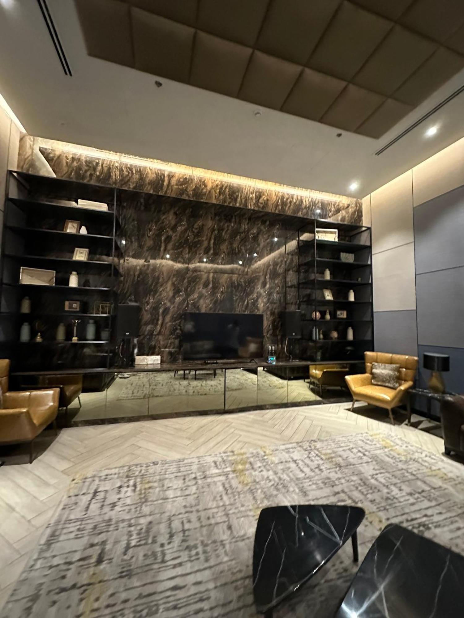 Feliz Luxurry Duplex Apartment Saigon Хошимин Экстерьер фото